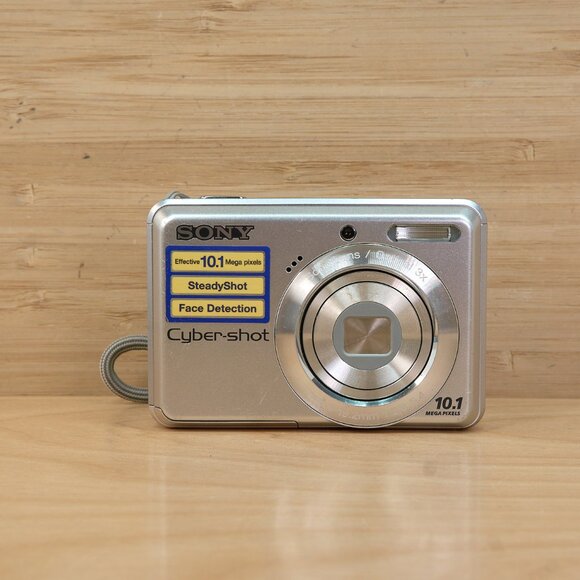 Sony Cyber Shot DSC-S930 Digital Camera 10.1MP Tested Working - Picture 2 of 9